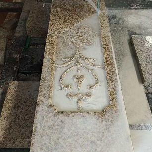 朔州 黄金麻花岗岩异形加工雕刻栏杆大柱