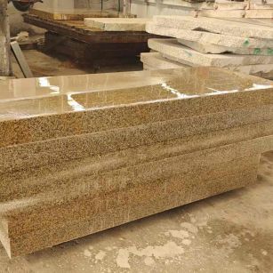 朔州 黄金麻栏杆料半成品加工中