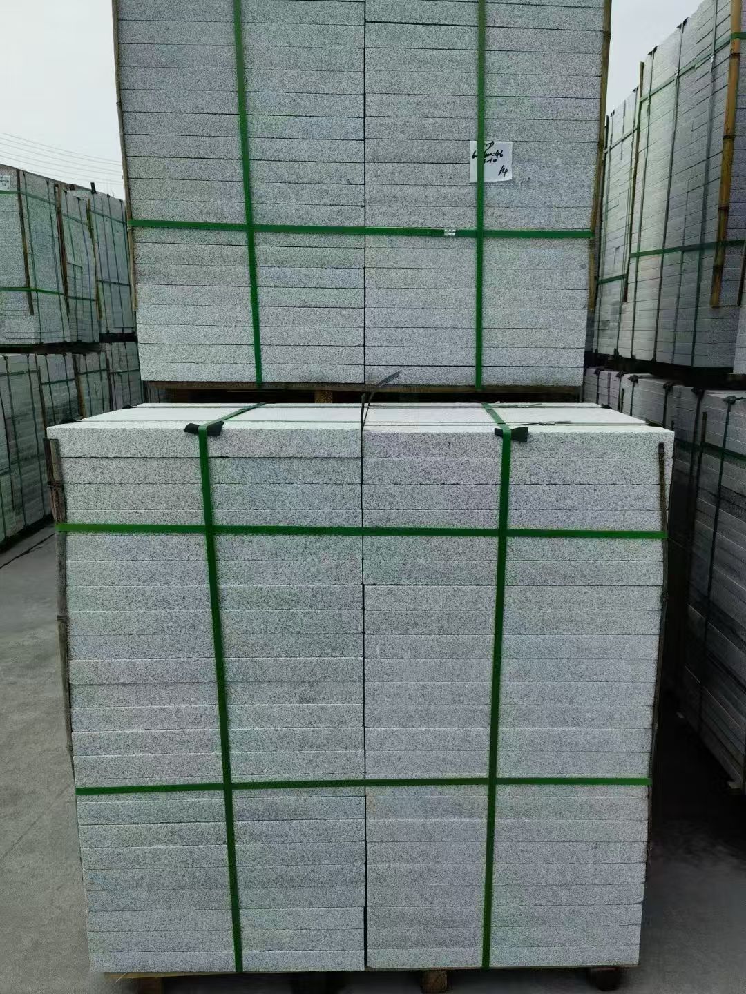 朔州 芝麻白火烧，园林广场市政工程地铺石，1.8~5.0厚均有现货