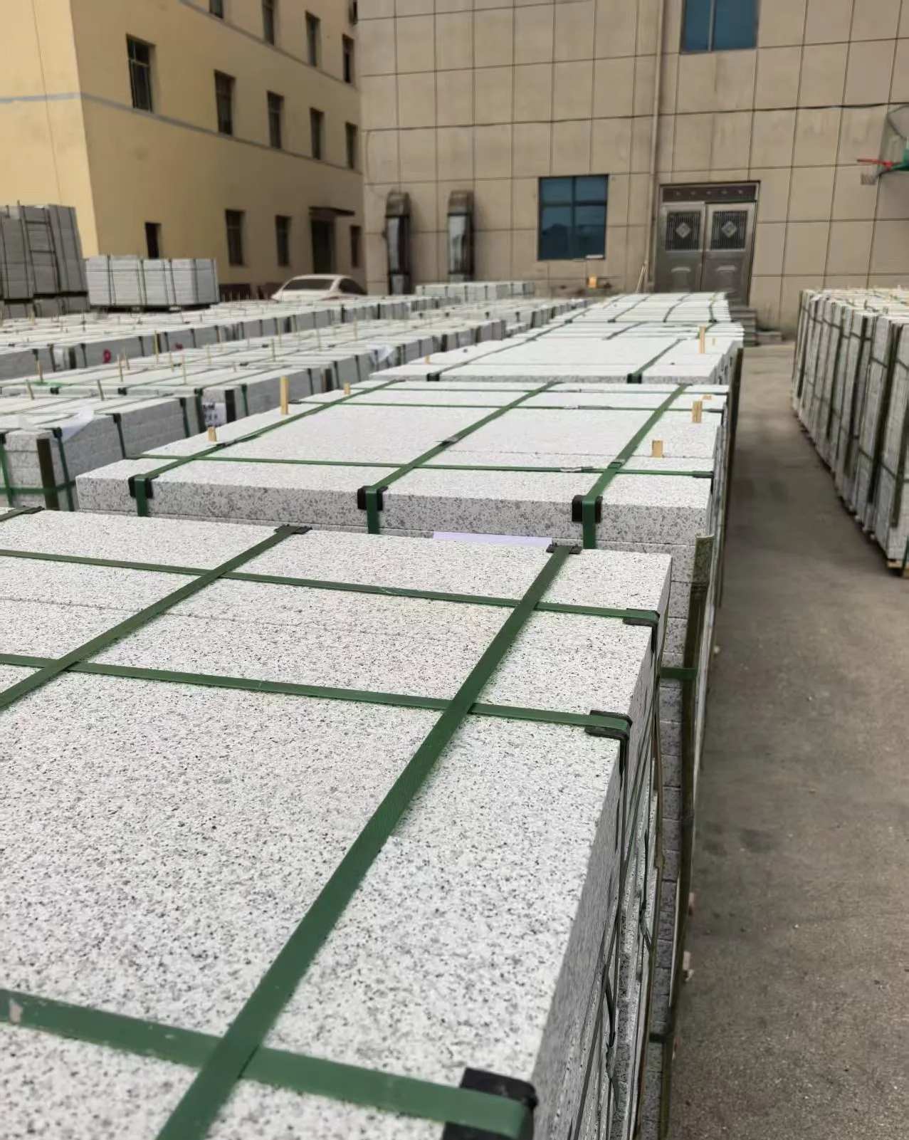 朔州 白麻花岗岩5.0公分荔枝面地铺石