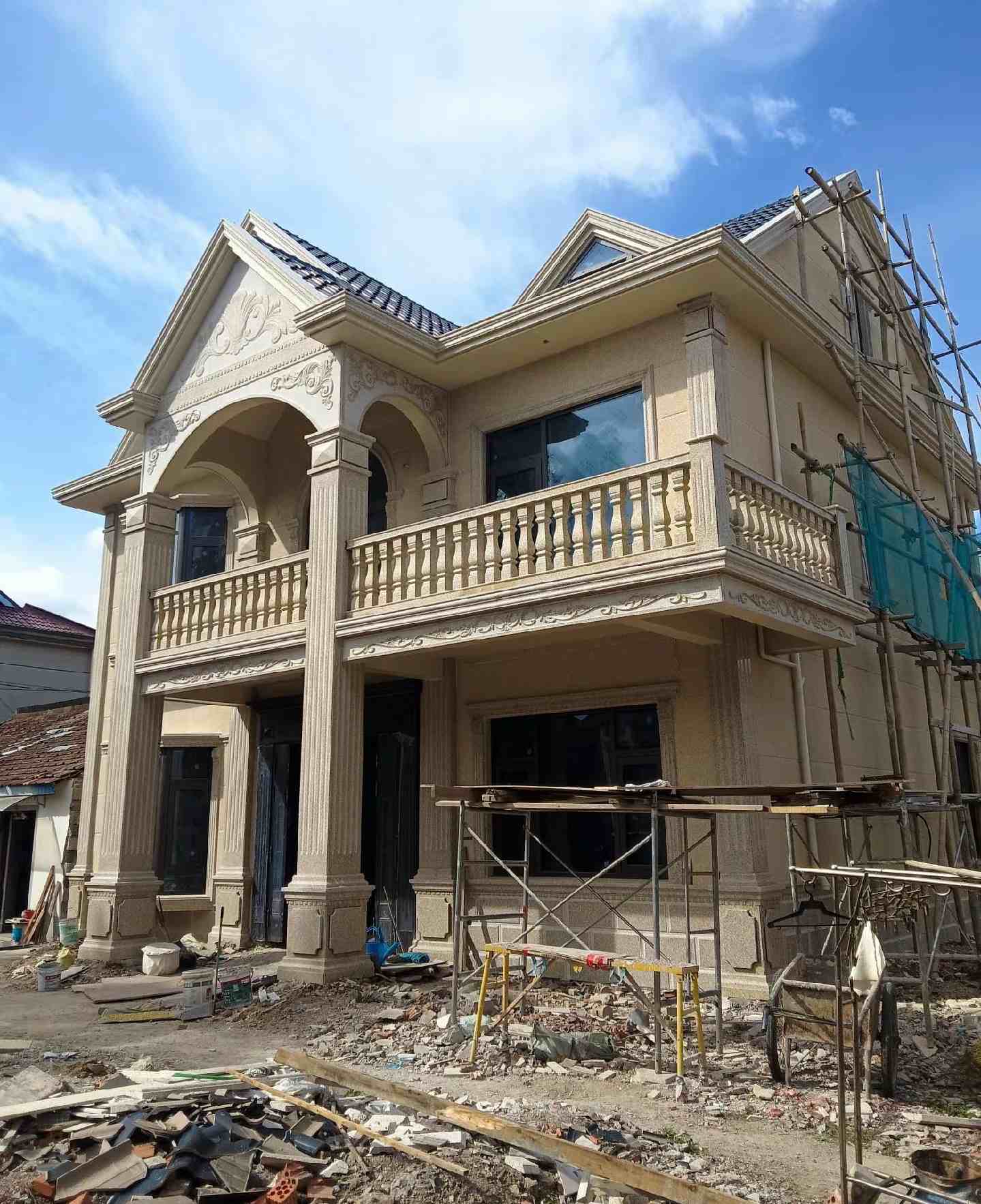 朔州 黄金麻花岗岩石材私人别墅雕花门楼柱阳台栏杆