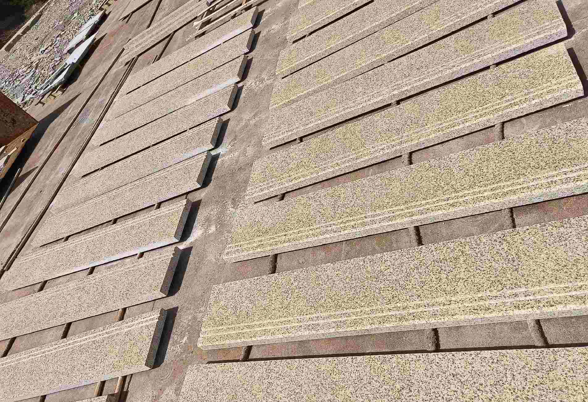 朔州 黄金麻花岗岩光面楼梯踏步