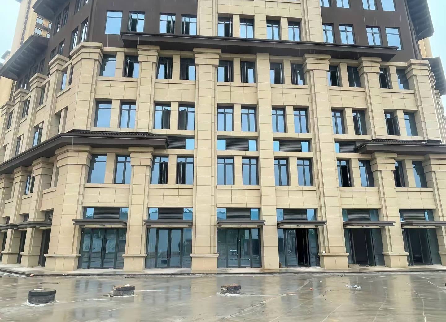 朔州 黄金麻花岗岩荔枝面小区外墙干挂