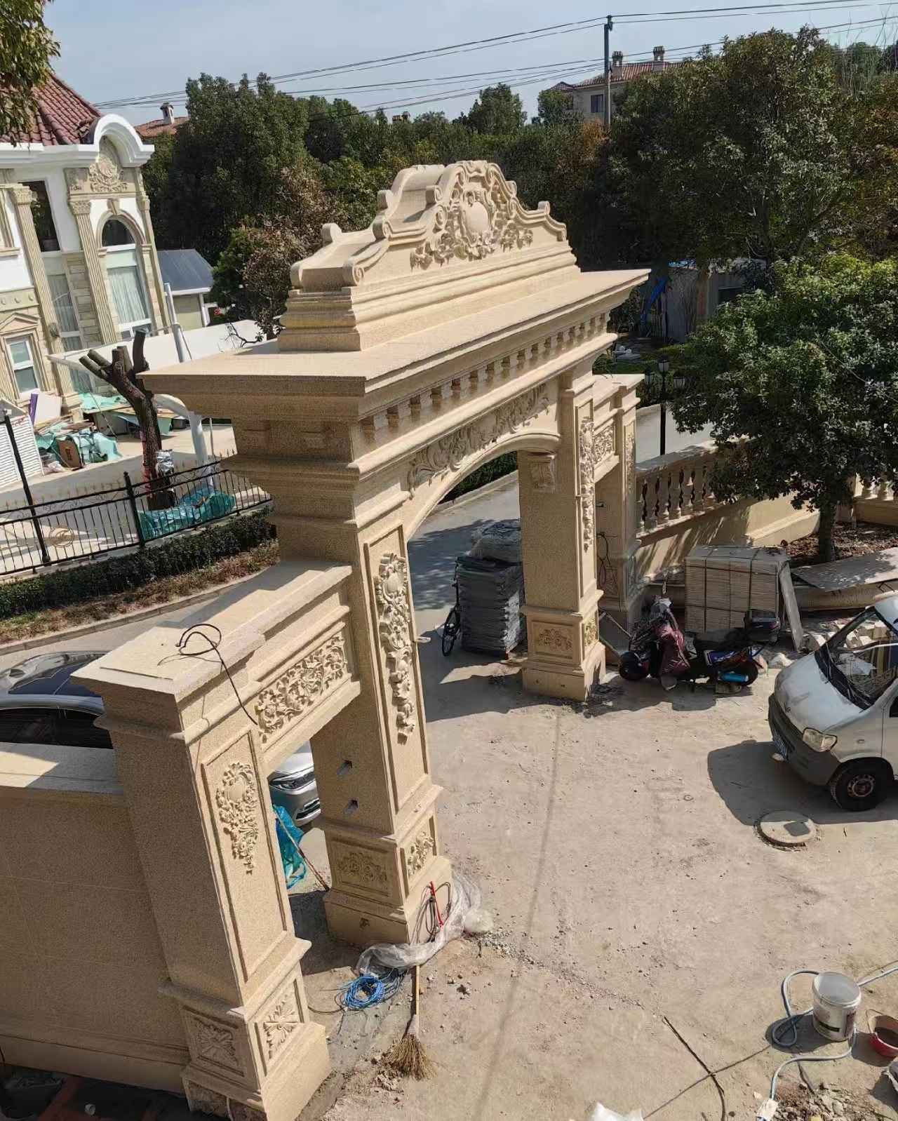 朔州 黄金麻荔枝面花岗岩别墅门楼