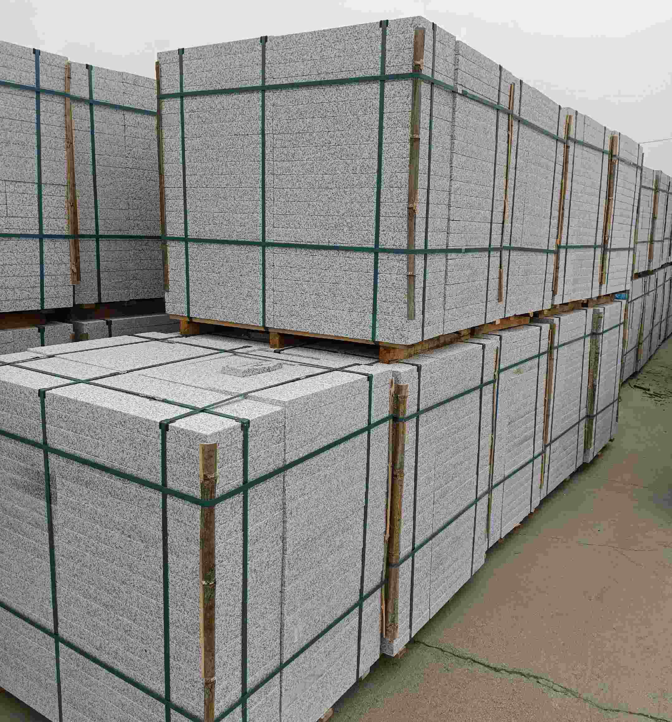 朔州 白麻花岗岩石材荔枝面地铺石（300*600*50）