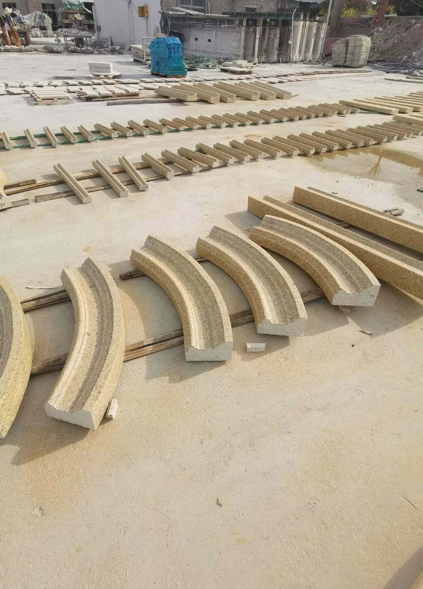 朔州 黄金麻花岗岩别墅线条