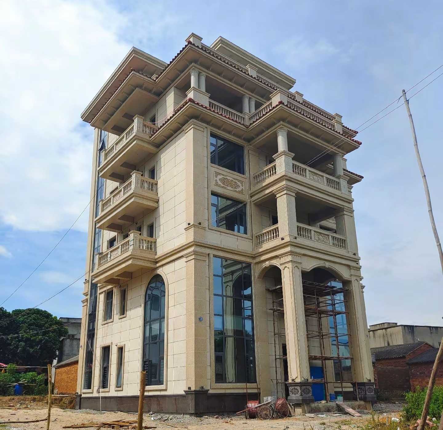 朔州 黄金麻花岗岩石材别墅外墙干挂搭配（雕花栏杆花瓶柱门楼罗马柱）