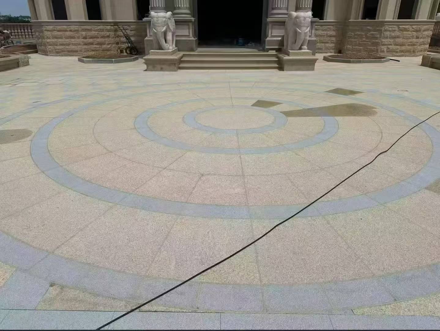 朔州 黄金麻芝麻灰花岗岩石材地铺拼接效果