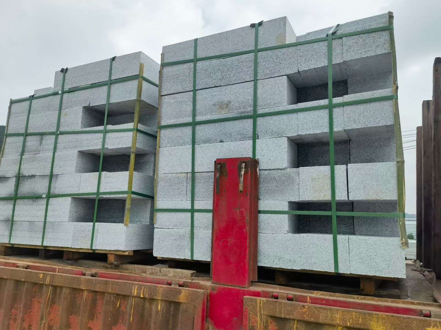 朔州 芝麻白花岗岩路沿石，平石，路侧石，马路牙子，路缘石，立缘石，平缘石等