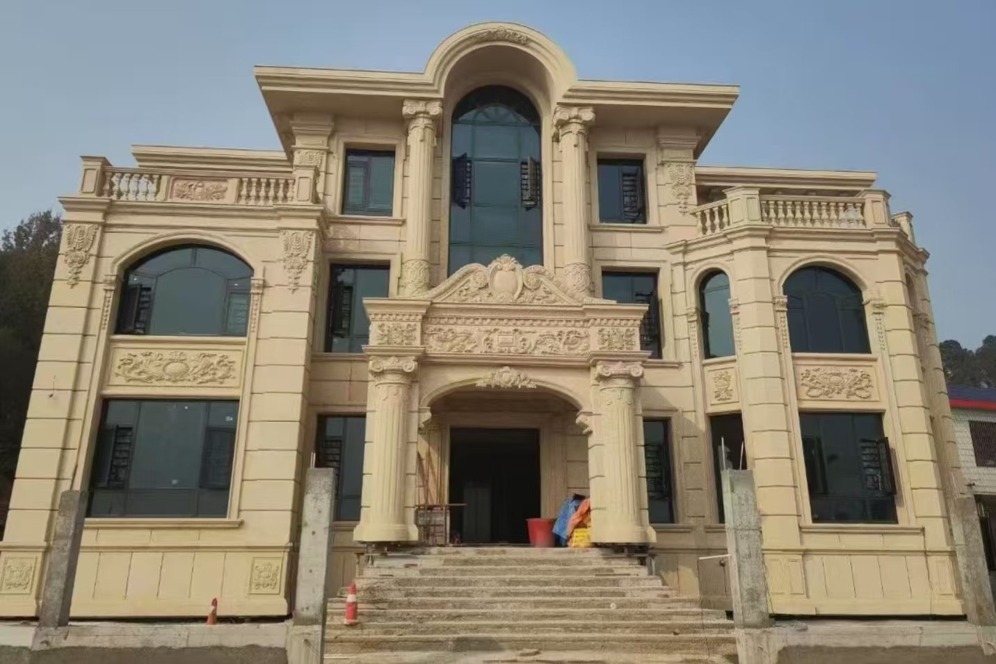 朔州 黄金麻花岗岩别墅外墙干挂