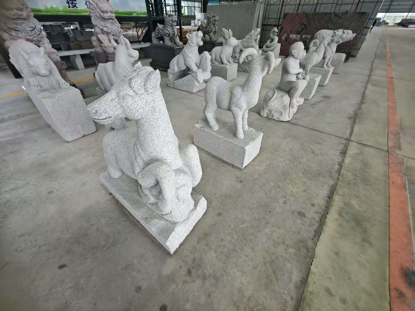 朔州 芝麻白花岗岩造型立体雕刻——十二生肖