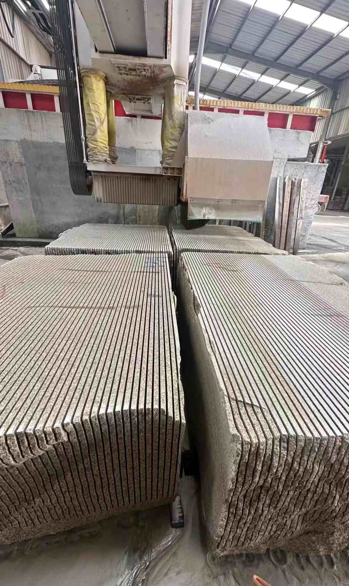 朔州 车间生产日常，黄金麻白麻花岗岩